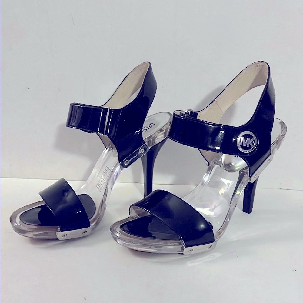 Michael Kors Glossy Black and Silver Heels with Sleek Design